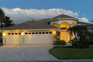 2933 Seasons Blvd, Sarasota, FL 34240 - Photo 2