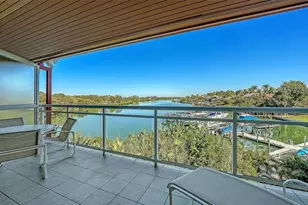 225 Sands Point Rd, Longboat Key, FL 34228 - Photo 8