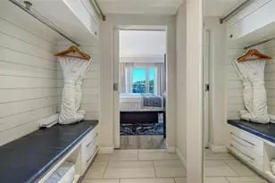 225 Sands Point Rd, Longboat Key, FL 34228 - Photo 16