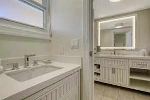 225 Sands Point Rd, Longboat Key, FL 34228 - Photo 18