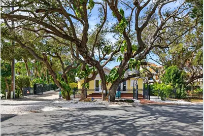 7152 Point Of Rocks Circle, Sarasota, FL 34242 - Photo 76