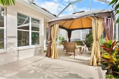 5014 Hanging Moss Lane, Sarasota, FL 34238 - Photo 18