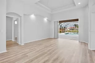 4845 Hanging Moss Ln, Sarasota, FL 34238 - Photo 8