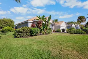 4845 Hanging Moss Ln, Sarasota, FL 34238 - Photo 2