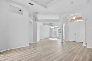 4845 Hanging Moss Ln, Sarasota, FL 34238 - Photo 6