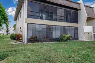 1728 Lakeside Dr, Venice, FL 34293 - Photo 2