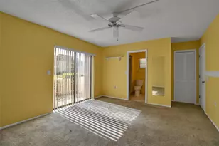 1728 Lakeside Dr, Venice, FL 34293 - Photo 28