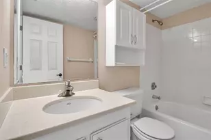 1728 Lakeside Dr, Venice, FL 34293 - Photo 32