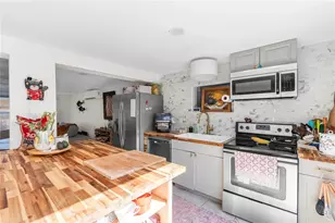 2332 Pinehurst St, Sarasota, FL 34231 - Photo 14