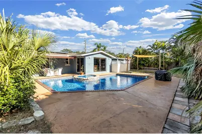 2332 Pinehurst Street, Sarasota, FL 34231 - Photo 6