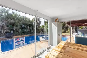 2332 Pinehurst St, Sarasota, FL 34231 - Photo 10