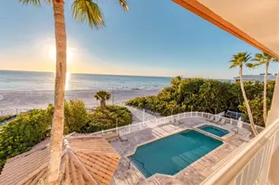 6424 Gulf Dr, Holmes Beach, FL 34217 - Photo 4