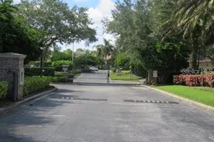 3590 Parkridge Cir, Sarasota, FL 34243 - Photo 32