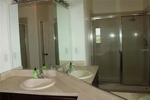 3590 Parkridge Cir, Sarasota, FL 34243 - Photo 16