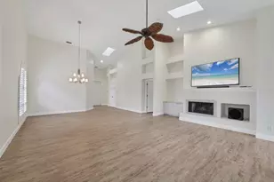 7331 Villa D Este Dr, Sarasota, FL 34238 - Photo 8