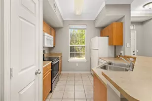 5501 Rosehill Rd, Sarasota, FL 34233 - Photo 8