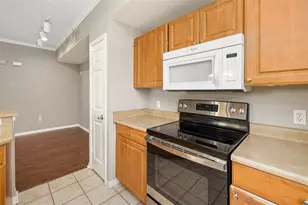 5501 Rosehill Rd, Sarasota, FL 34233 - Photo 16