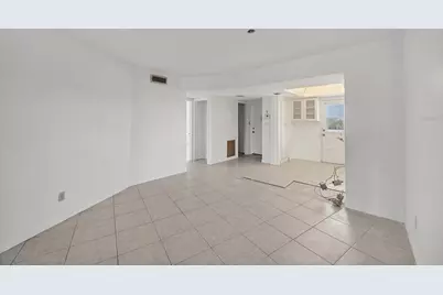 2110 Benjamin Franklin Drive #303, Sarasota, FL 34236 - Photo 20