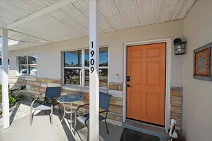 1909 27th St W, Bradenton, FL 34205 - Photo 4