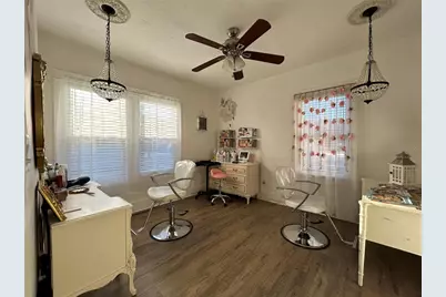 1724 4th Street, Sarasota, FL 34236 - Photo 2