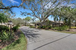 3448 Tallywood Cir, Sarasota, FL 34237 - Photo 4