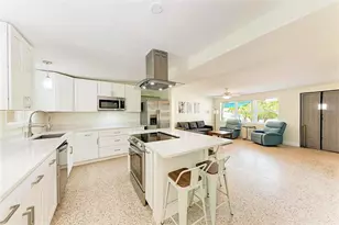 503 Bayview Dr, Holmes Beach, FL 34217 - Photo 10