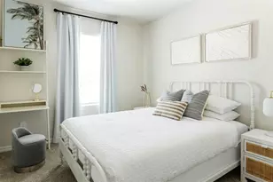 4068 Gold Dust Ln, Sarasota, FL 34243 - Photo 14