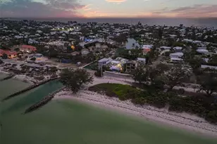 115 N Bay Blvd, Anna Maria, FL 34216 - Photo 2