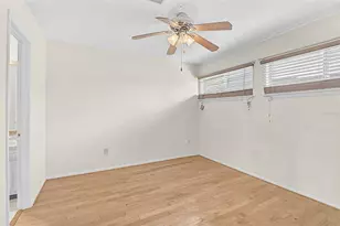 4388 Rayfield Dr, Sarasota, FL 34243 - Photo 18