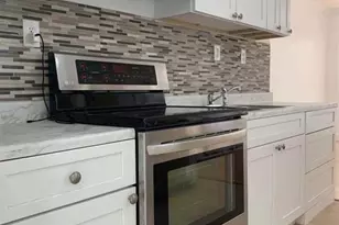 3925 Mesa Ave, Sarasota, FL 34233 - Photo 8