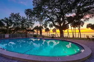 1100 Imperial Dr, Sarasota, FL 34236 - Photo 28