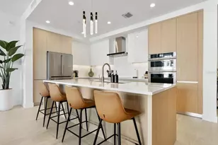 301 Quay Commons, Sarasota, FL 34236 - Photo 14