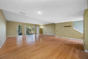 140 Michaels Cir, Oldsmar, FL 34677 - Photo 20