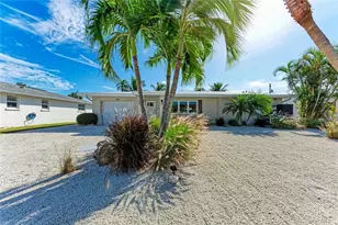 150 Crescent Dr, Anna Maria, FL 34216 - Photo 10