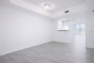 800 N Tamiami Trail, Sarasota, FL 34236 - Photo 10