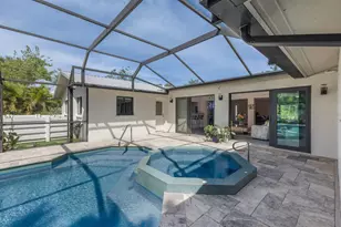 426 N Shore Dr, Sarasota, FL 34234 - Photo 18