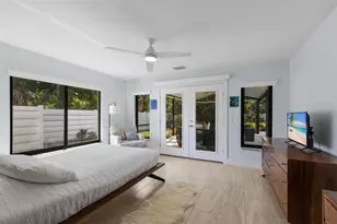 426 N Shore Dr, Sarasota, FL 34234 - Photo 24