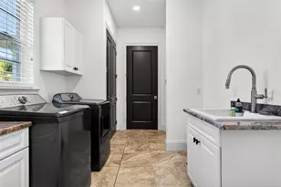 1349 Harbor Dr, Sarasota, FL 34239 - Photo 40