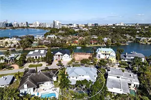 1349 Harbor Dr, Sarasota, FL 34239 - Photo 2