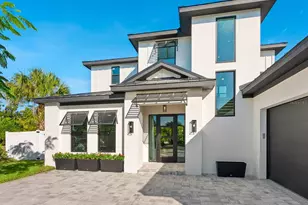 2303 Loma Linda St, Sarasota, FL 34239 - Photo 12