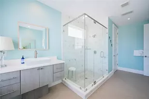 2201 Avenue C, Bradenton Beach, FL 34217 - Photo 38