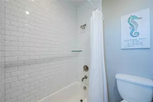 2201 Avenue C, Bradenton Beach, FL 34217 - Photo 22