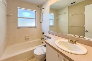 5001 Bell Meade Dr, Sarasota, FL 34232 - Photo 10