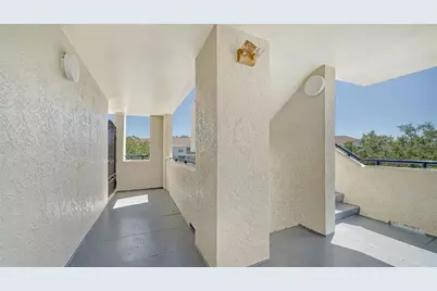 835 S Osprey Avenue #201, Sarasota, FL 34236 - Photo 2