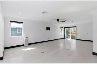 2502 Avenue B, Bradenton Beach, FL 34217 - Photo 34