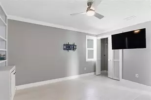 2502 Avenue B, Bradenton Beach, FL 34217 - Photo 48