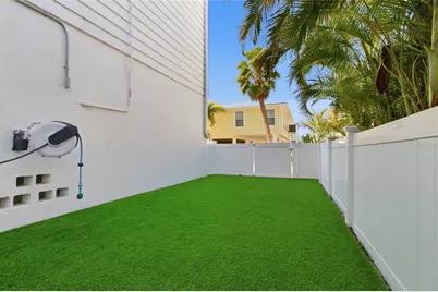 2502 Avenue B, Bradenton Beach, FL 34217 - Photo 58