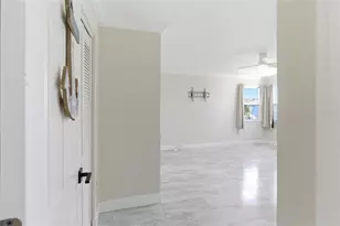 2502 Avenue B, Bradenton Beach, FL 34217 - Photo 44