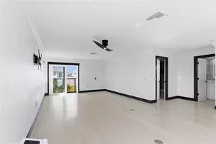 2502 Avenue B, Bradenton Beach, FL 34217 - Photo 30