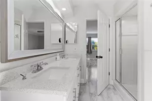 2502 Avenue B, Bradenton Beach, FL 34217 - Photo 46